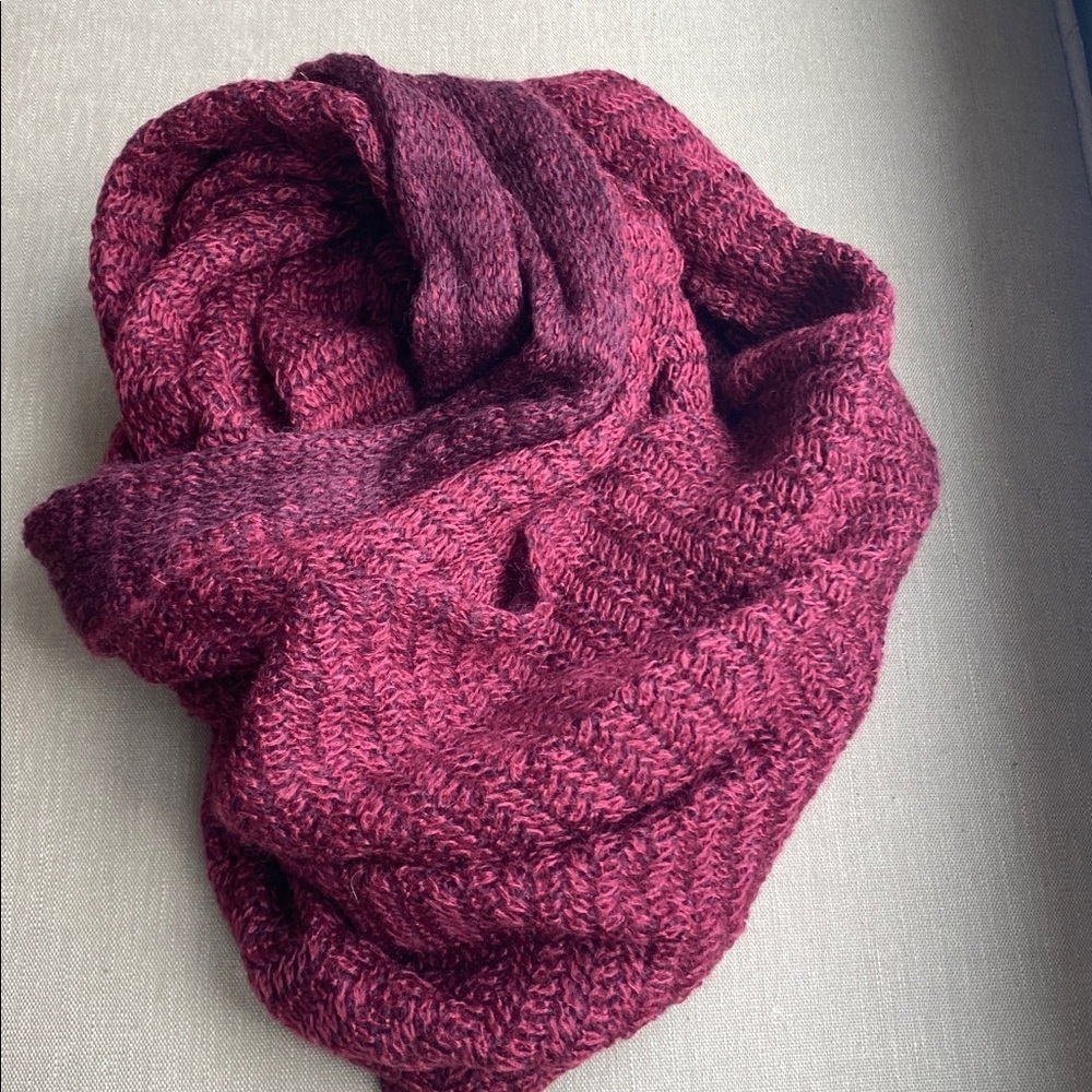 Maroon Burgundy Knit Scarf - Picture 3 of 4